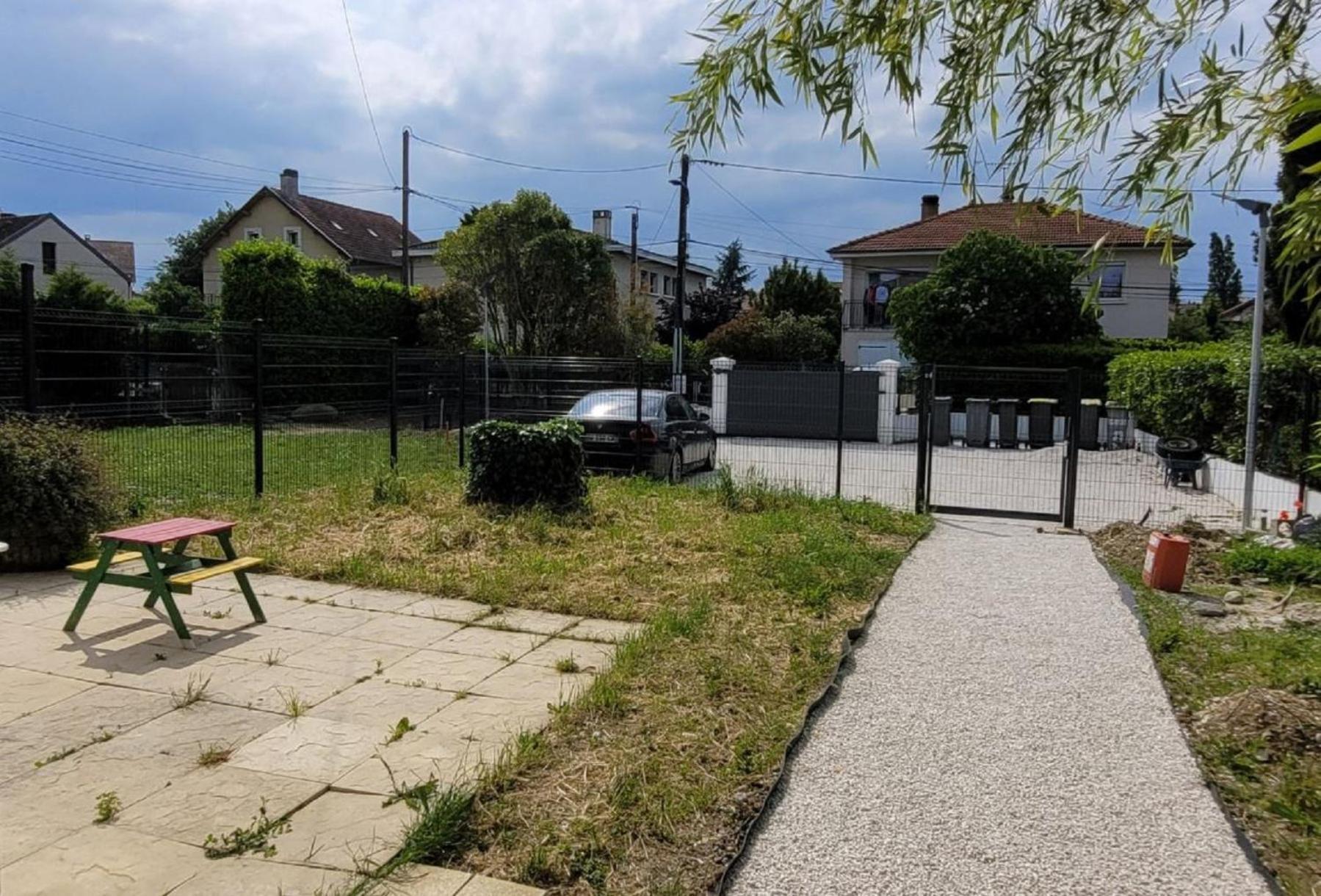 Bonheur Des Pres, T2 Jardin, Parking